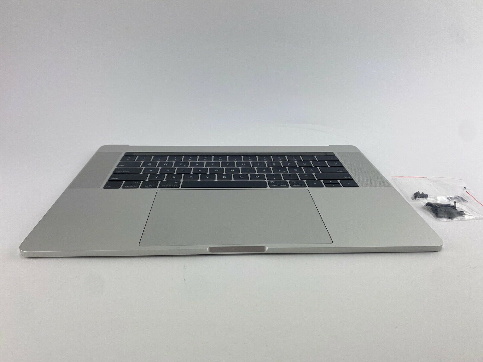 Apple MacBook Pro 15" 2018 2019 A1990 Topcase Silber