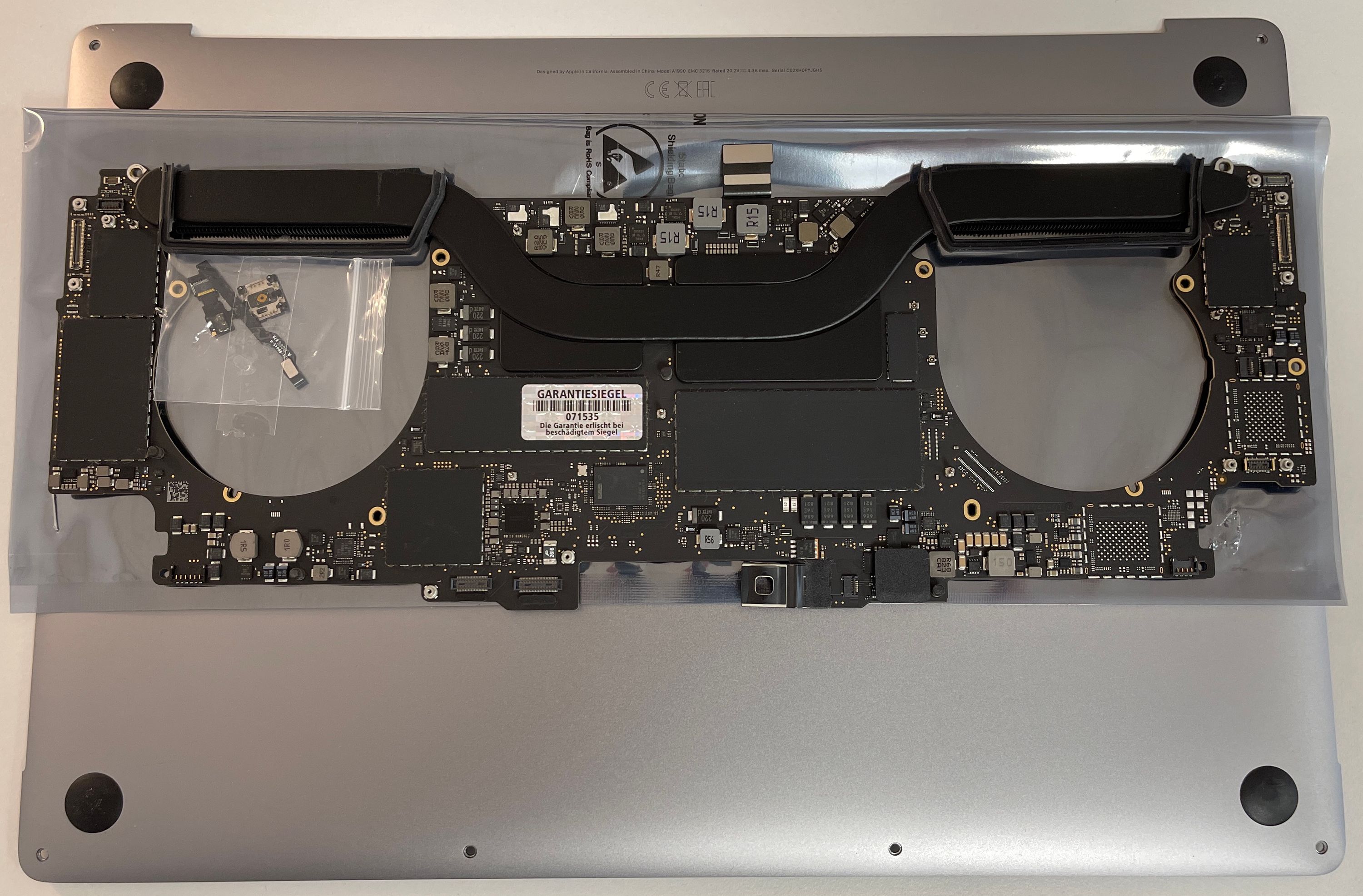 Apple MacBook Pro 15" A1990 Logicboard 2018 2019 i7 2,2 GHz