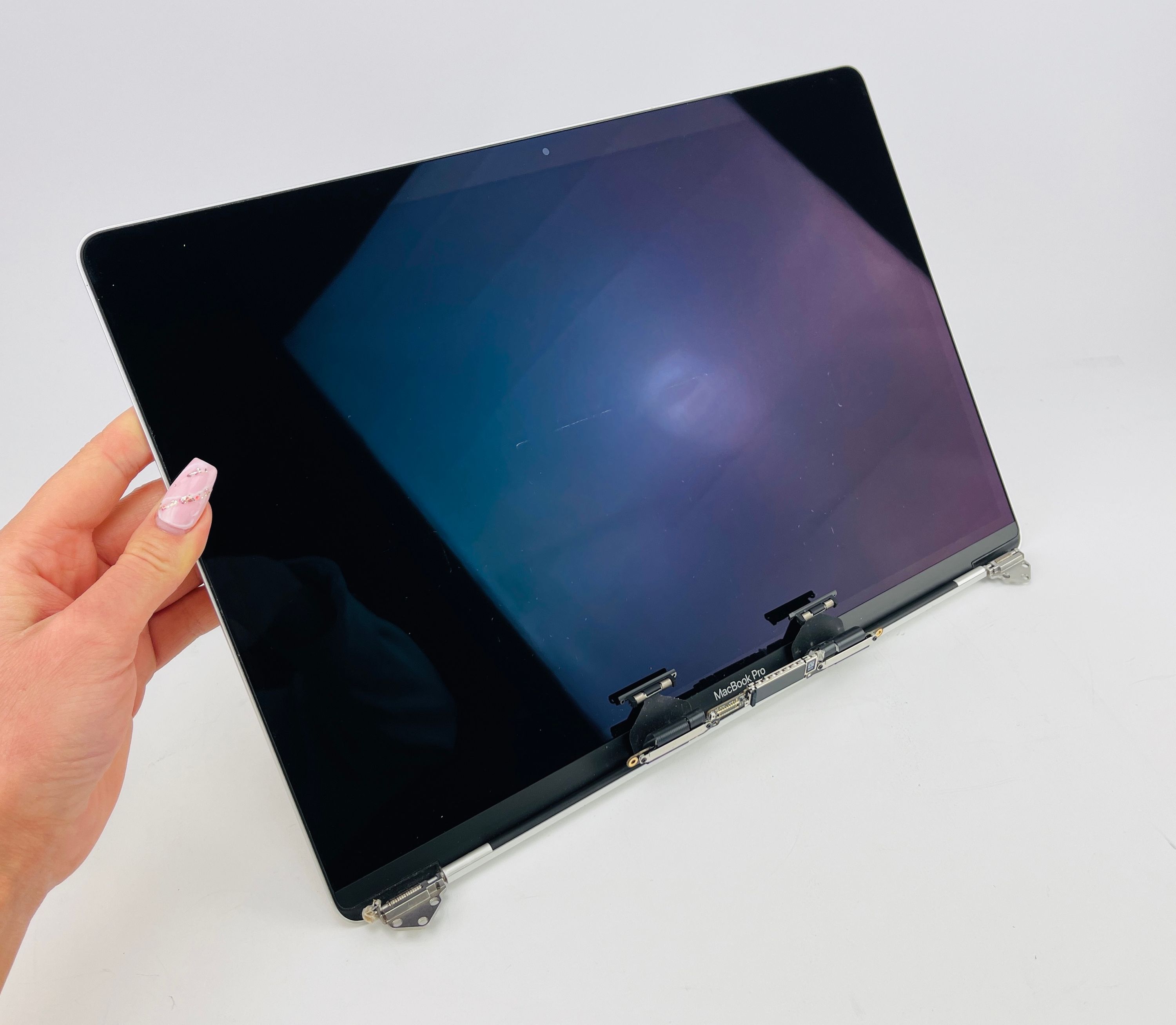 Apple MacBook Pro 15" A1990 2018 2019 Display Silber