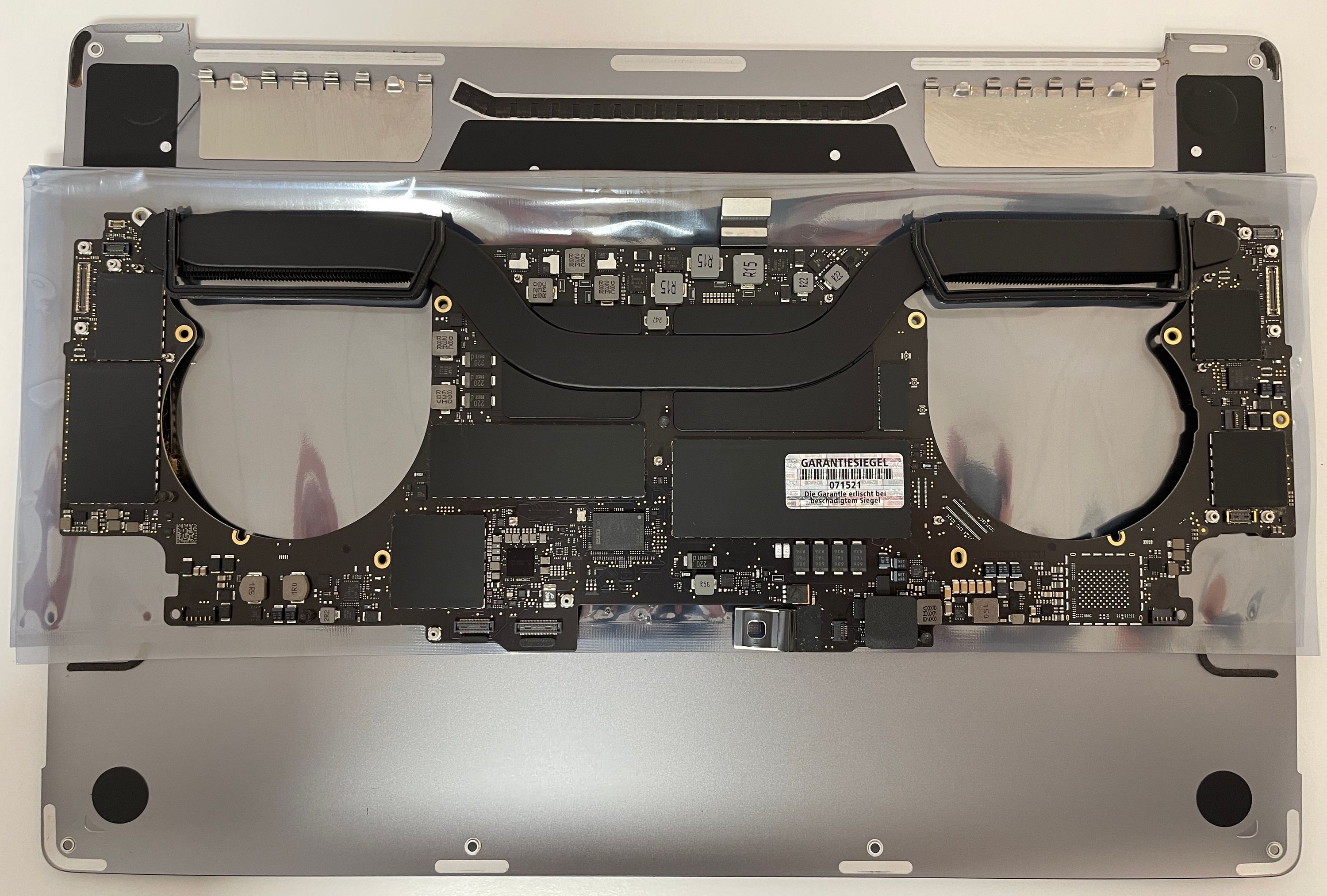 Apple MacBook Pro 15" A1990 Logicboard 2018 2019 i7 2,6 GHz